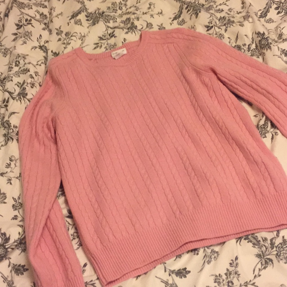 Bubblegum pink cashmere Club Monaco sweater